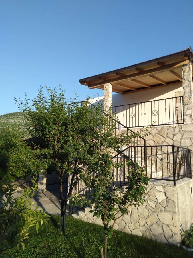 Vinarija "Delmo" Apartments Требинє Екстер'єр фото